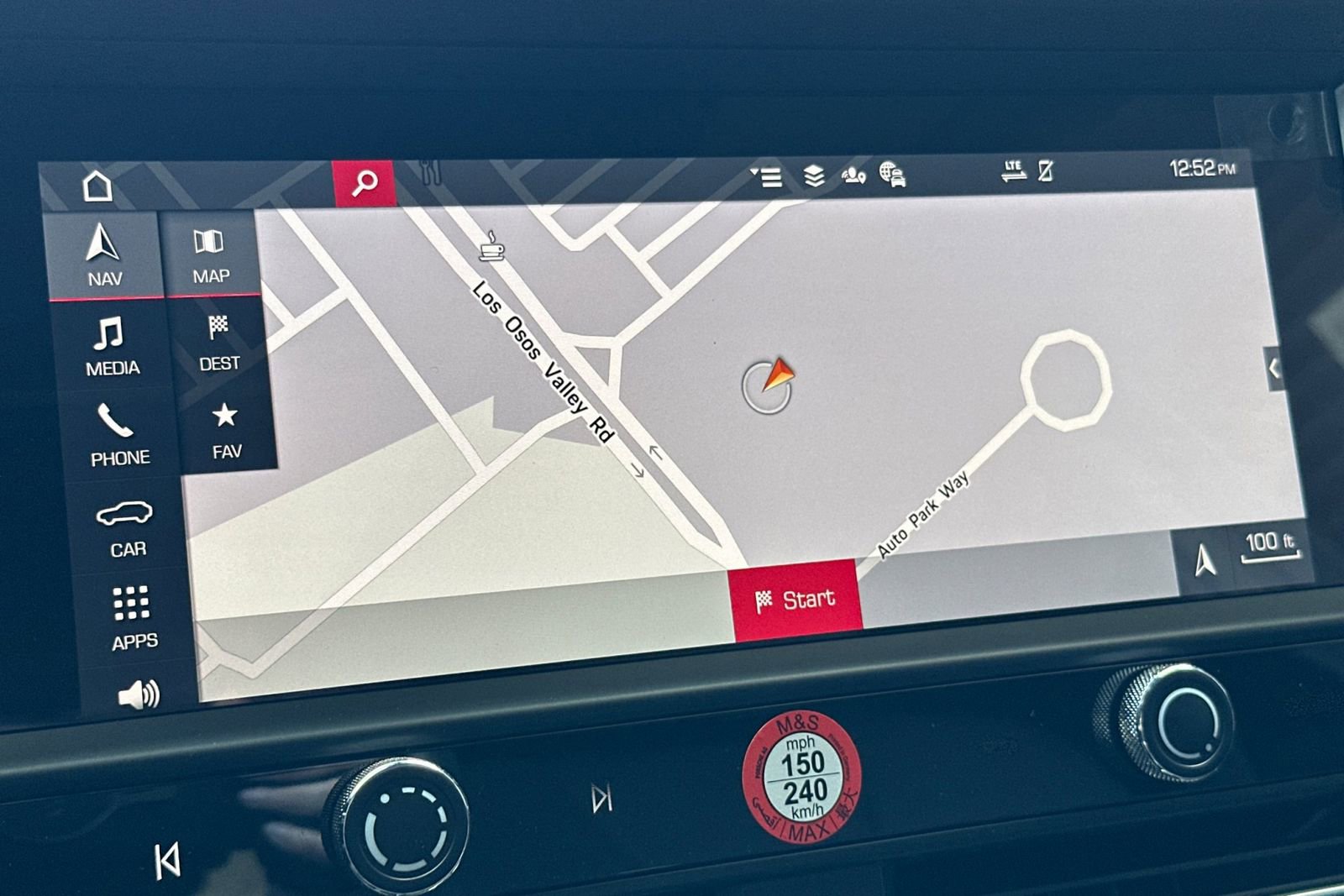 Certified 2025 Porsche Macan image 36