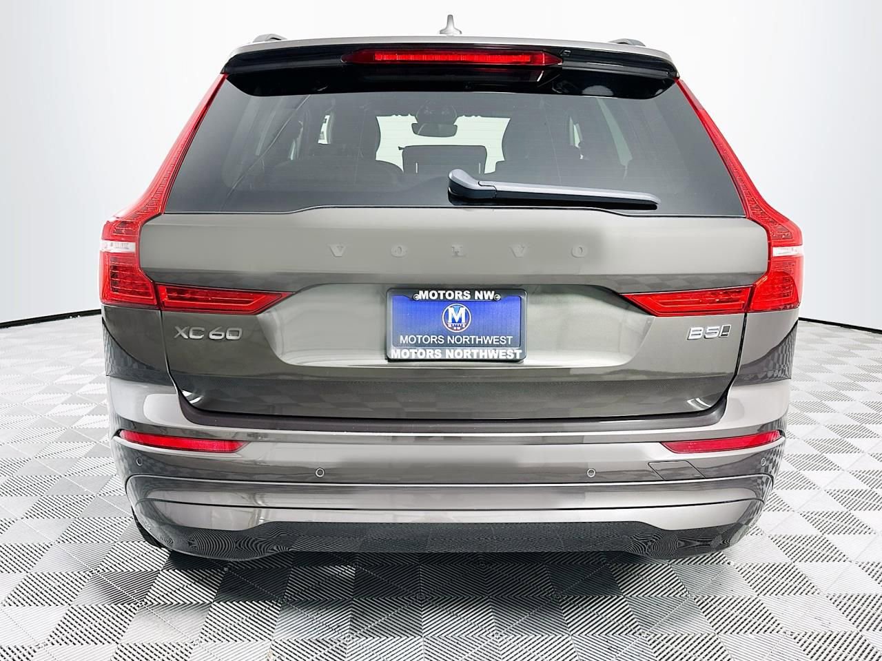 Used 2022 Volvo XC60 B5 Momentum AWD/4WD image 23