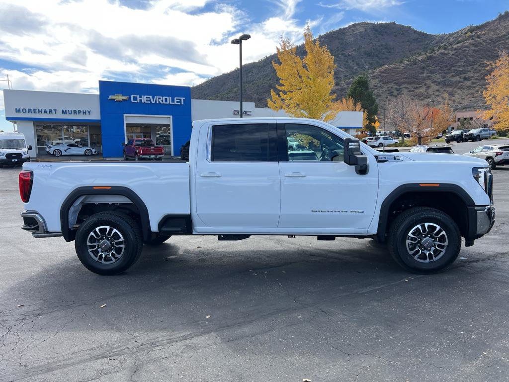 New 2026 GMC Sierra 2500 SLE image 9