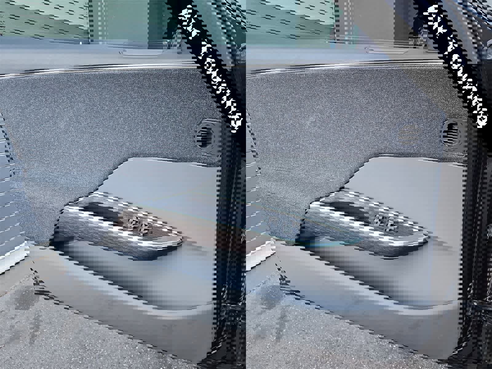 Used 2024 Lucid Air Touring image 27