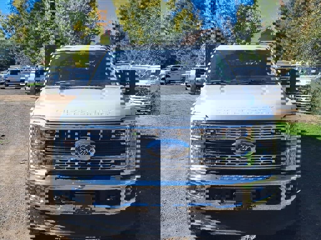 New 2026 Ford F550 4x4 Supercab Super Duty image 2
