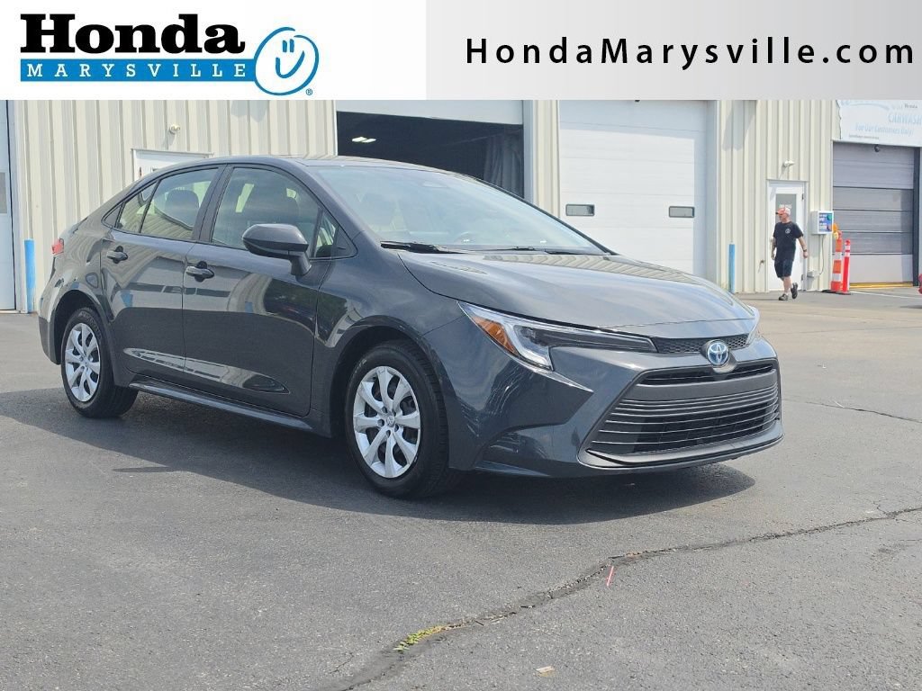 Used 2023 Toyota Corolla LE FWD image 1