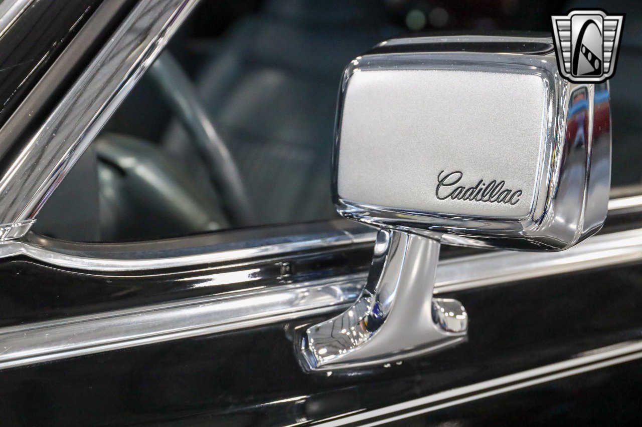 Used 1992 Cadillac Brougham image 9