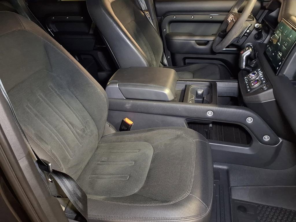 Used 2023 Land Rover Defender 110 V8 AWD/4WD image 20