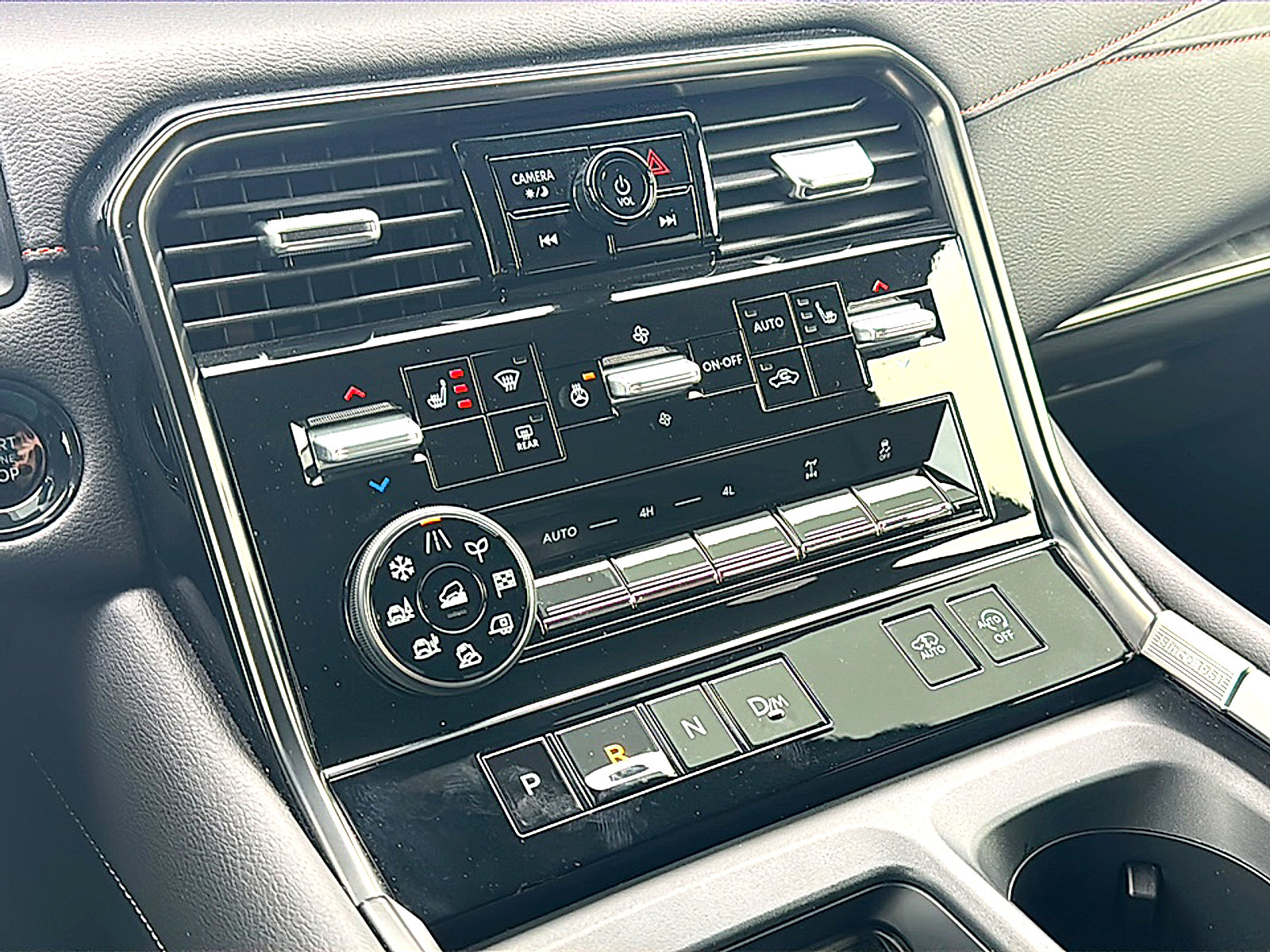 Used 2025 Nissan Armada PRO-4X image 35