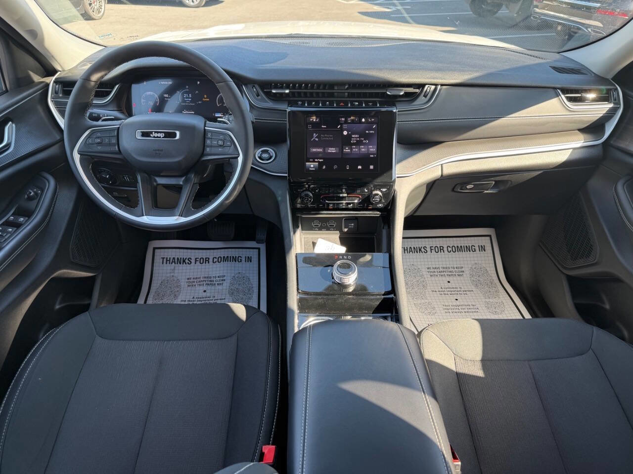 Used 2023 Jeep Grand Cherokee Laredo w/ Luxury Tech Group I image 19