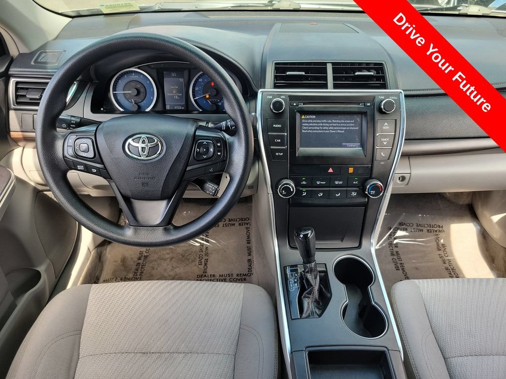 Used 2017 Toyota Camry LE FWD image 4