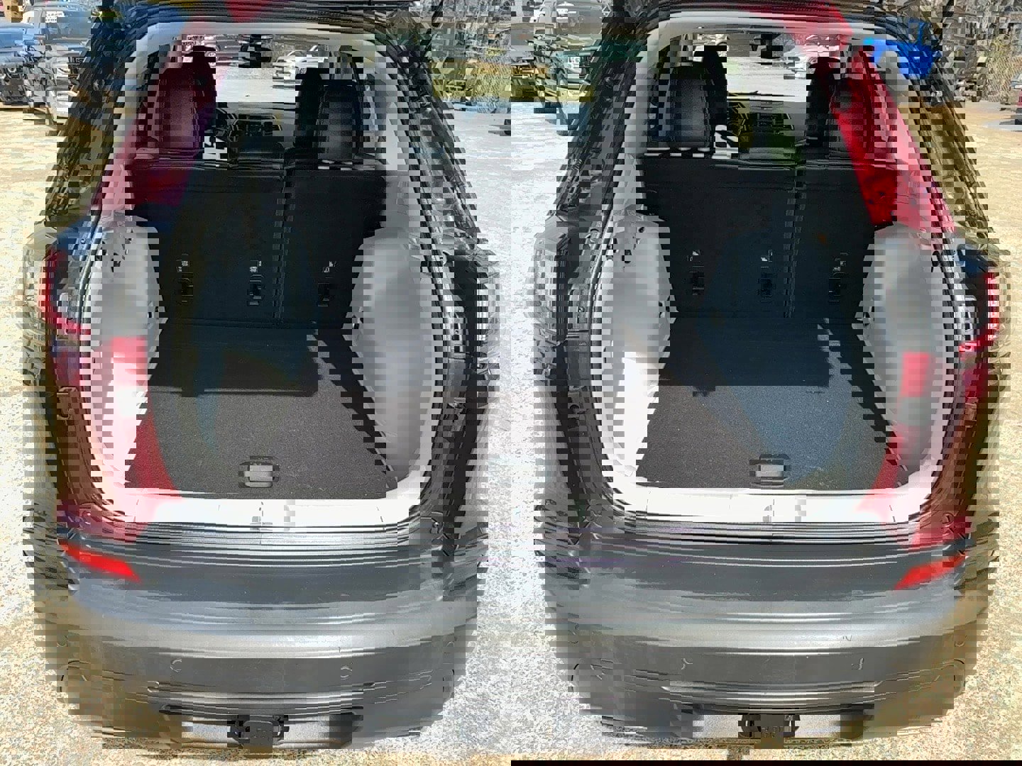 Used 2020 Jeep Cherokee Latitude Lux w/ Comfort/Convenience Group image 8