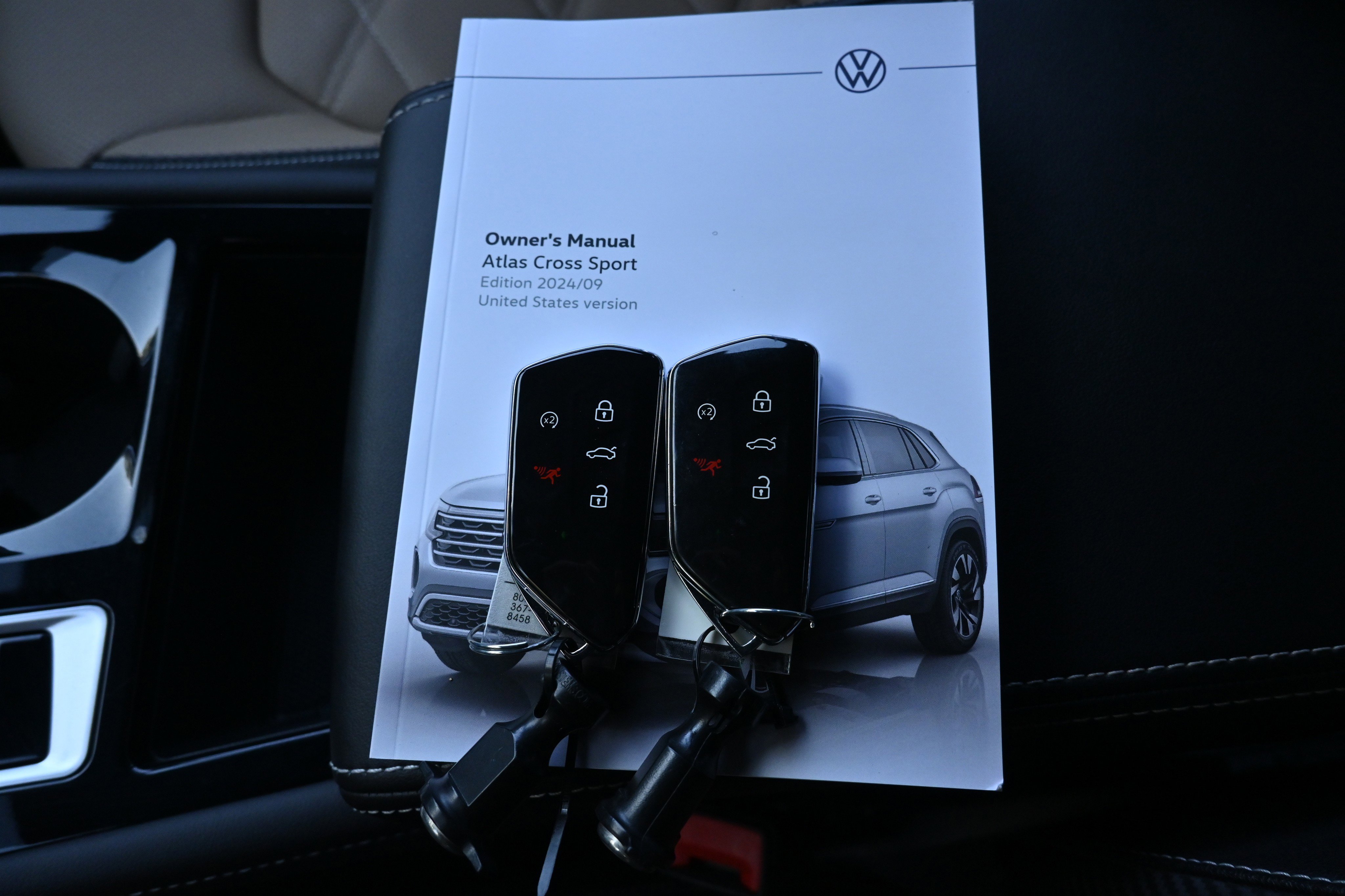 Used 2025 Volkswagen Atlas Cross Sport SE image 33