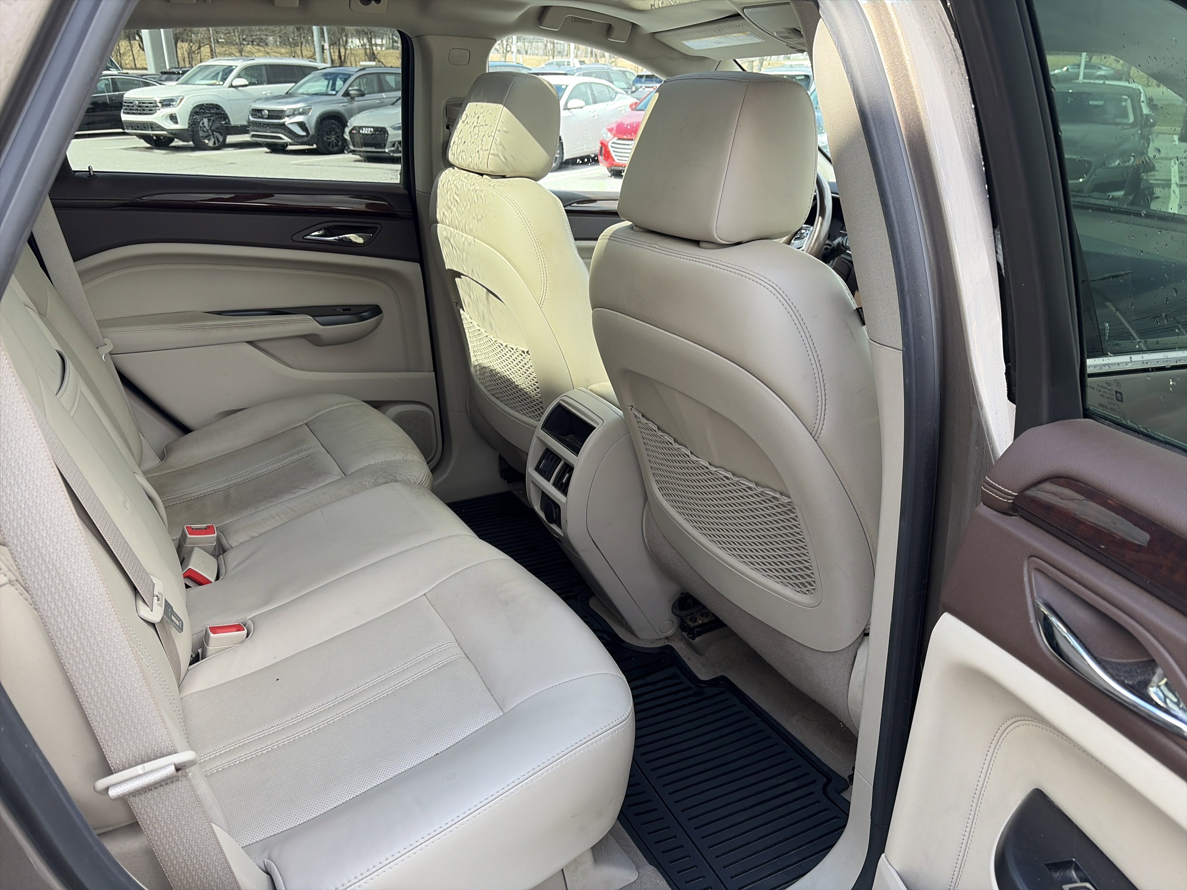 Used 2016 Cadillac SRX Luxury w/ Driver Awareness Package image 27