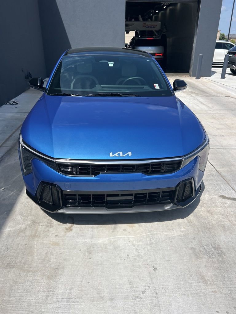 Used 2025 Kia K4 GT-Line w/ GT-Line Premium Package image 2