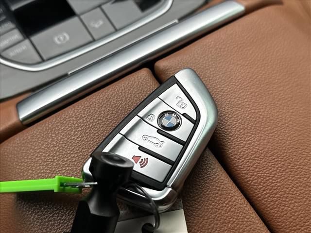 Used 2021 BMW X7 xDrive40i w/ Cold Weather Package AWD/4WD image 33