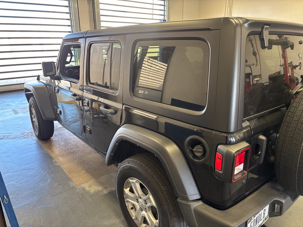 Used 2022 Jeep Wrangler Unlimited Sport AWD/4WD image 7