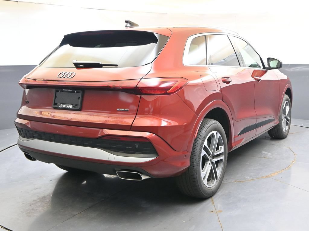 Certified 2025 Audi Q5 Premium Plus w/ Premium Plus AWD/4WD image 5