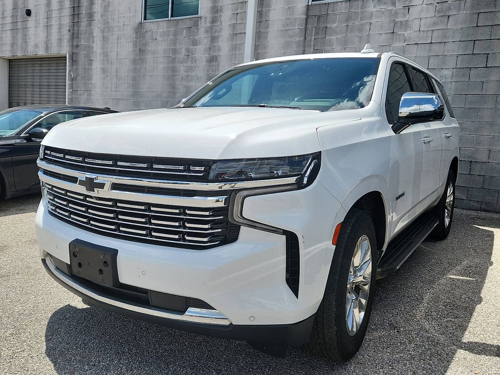 Used 2021 Chevrolet Tahoe Premier w/ Premium Package AWD/4WD image 3