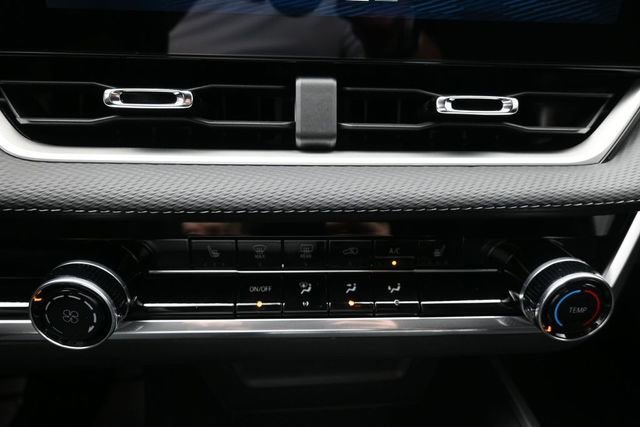 New 2026 Chevrolet Equinox LT FWD image 38