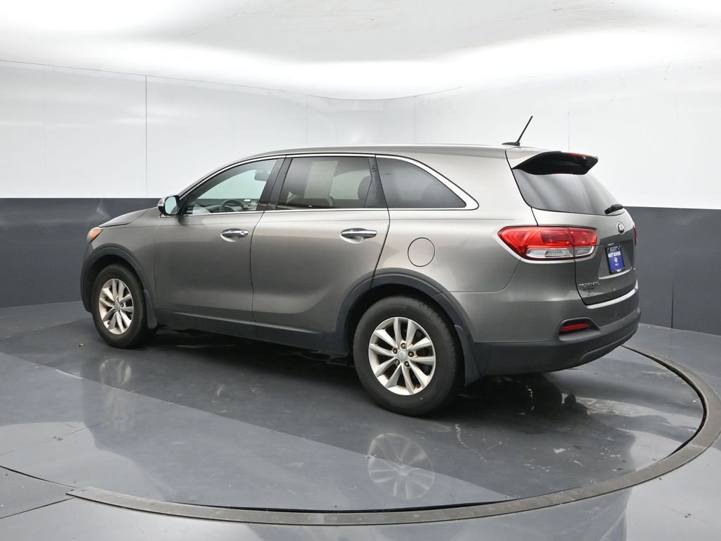Used 2016 Kia Sorento L FWD image 3