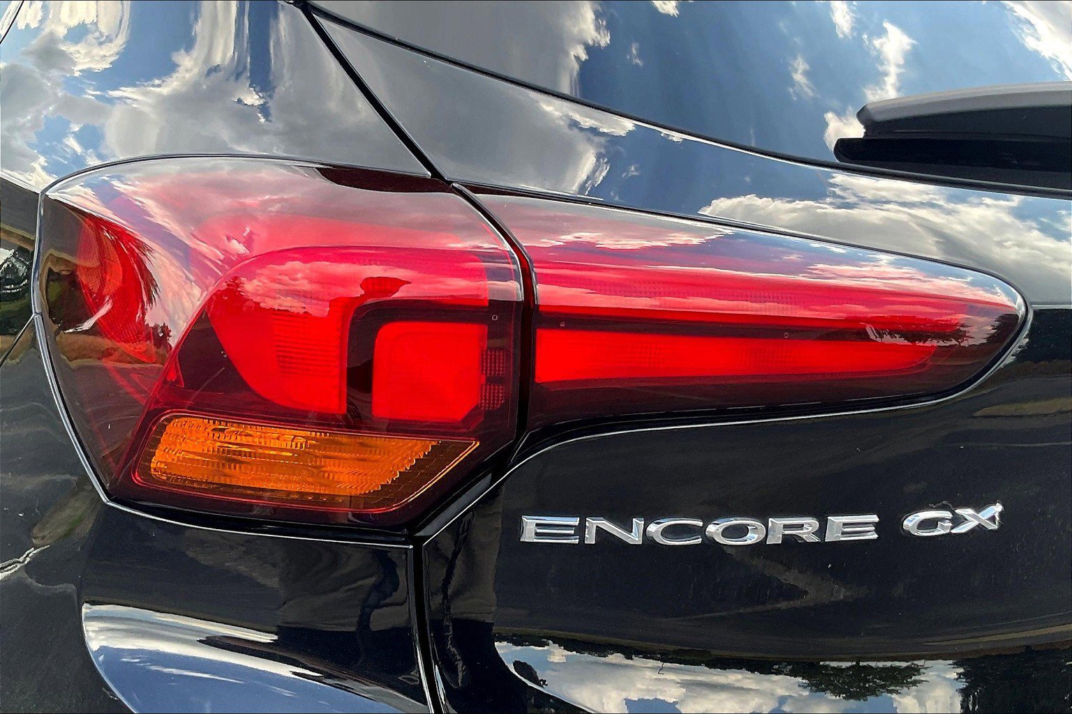 Used 2021 Buick Encore GX Select image 26