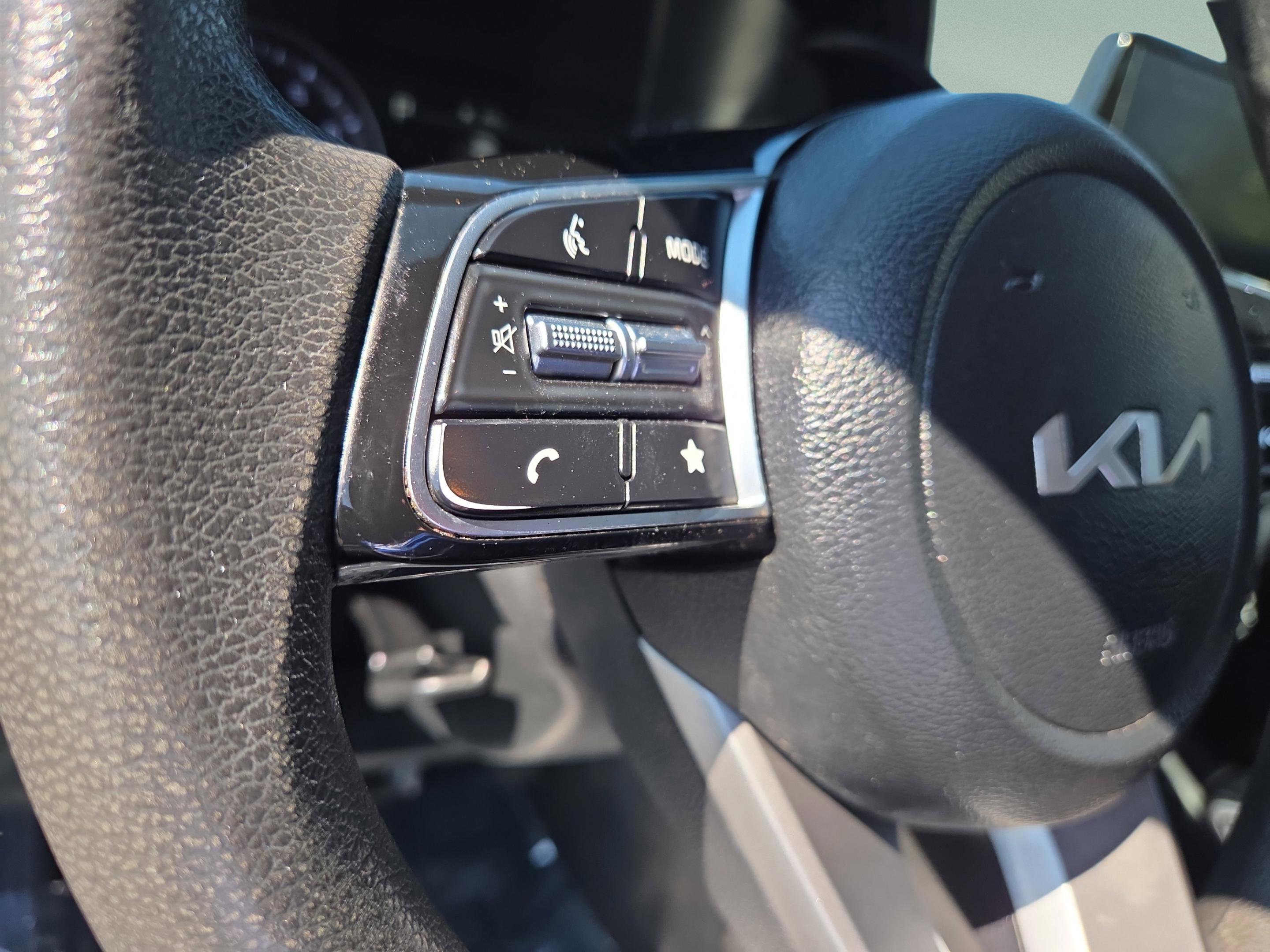 Used 2024 Kia Forte LXS image 17