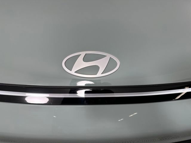 Used 2025 Hyundai Kona SEL image 9