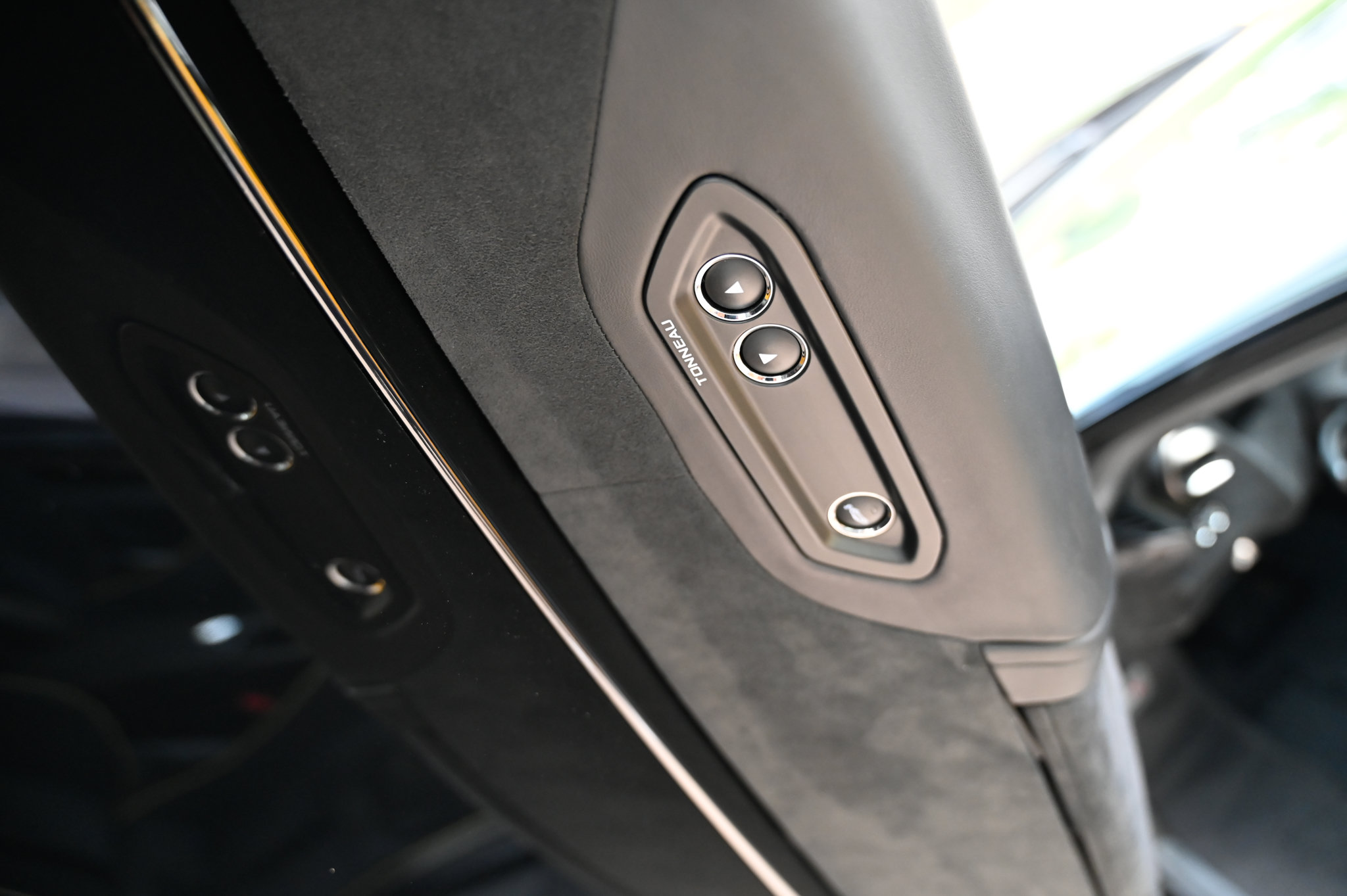 Used 2020 McLaren 720S Performance RWD image 11