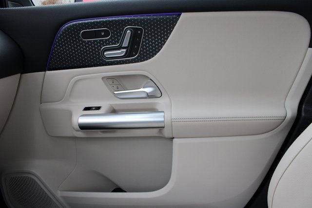 New 2025 Mercedes-Benz GLA 250 4MATIC image 36