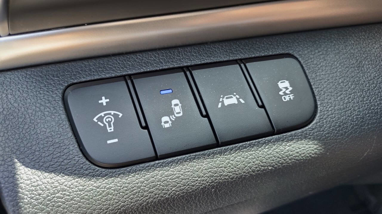 Used 2019 Hyundai Elantra SEL image 29