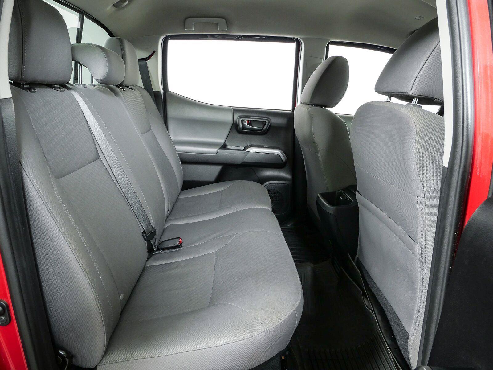 Used 2021 Toyota Tacoma SR5 RWD image 19