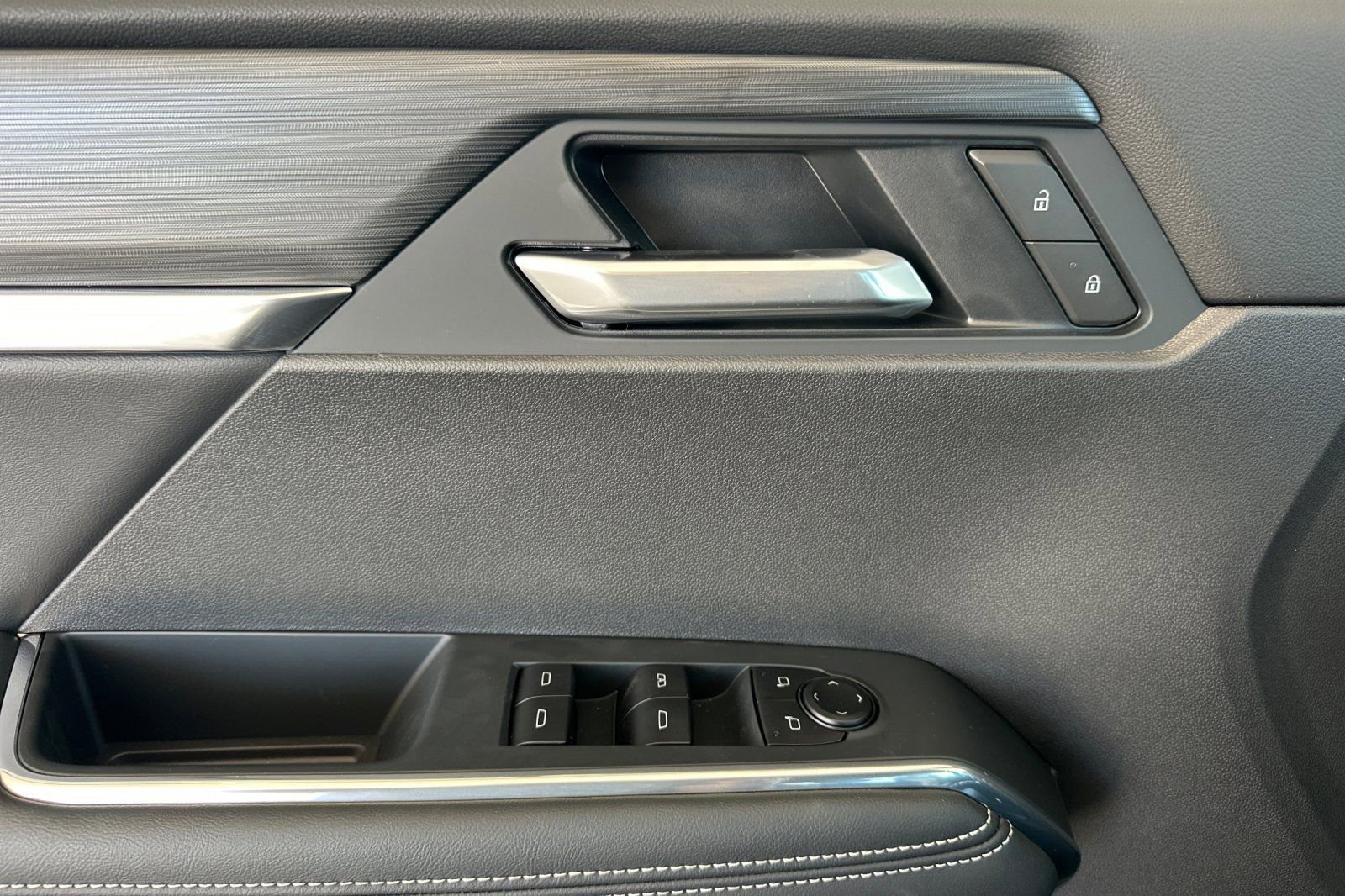 New 2026 GMC Acadia Elevation w/ Black Edition image 12