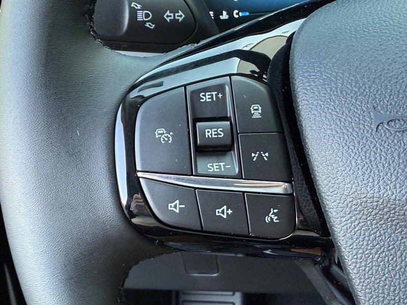 New 2025 Ford Escape Active w/ Active Premium Tech Pack image 13