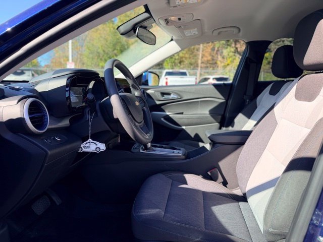 Used 2024 Chevrolet Trax LS w/ LS Convenience Package FWD image 7
