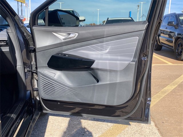 Used 2023 Volkswagen ID.4 Pro S image 10