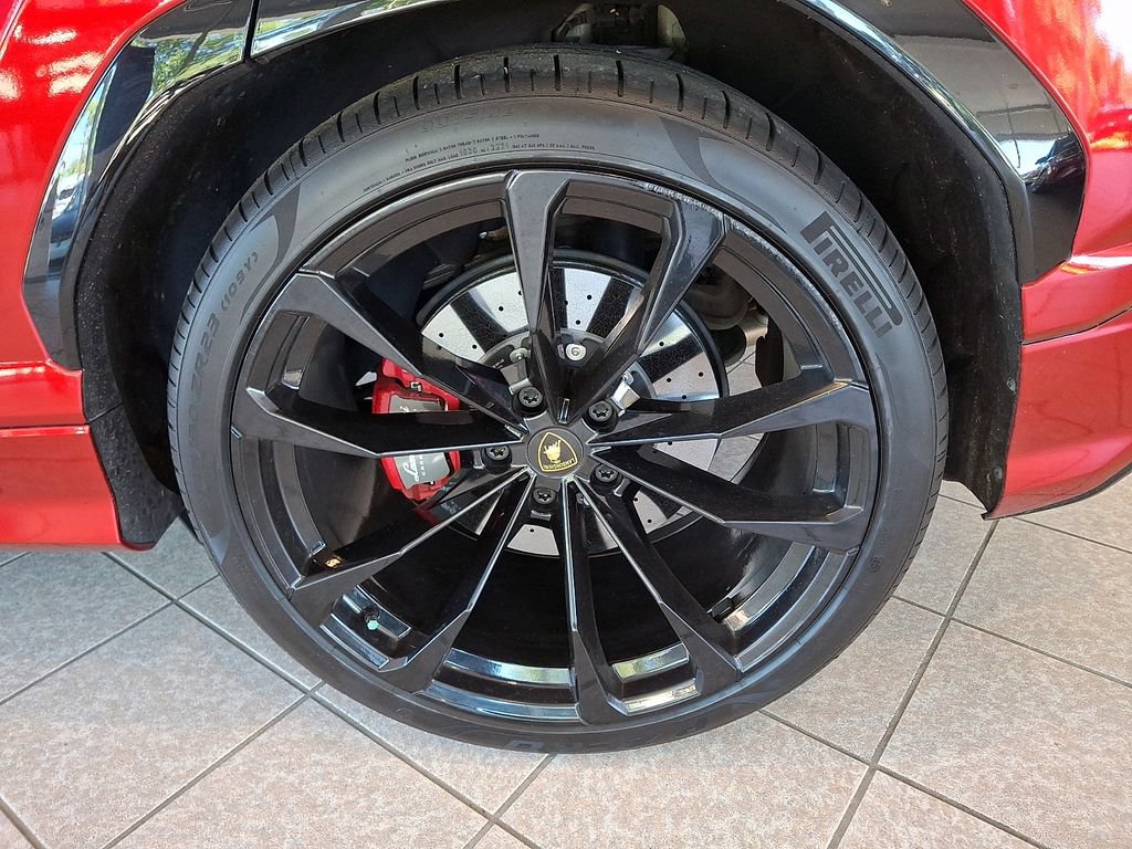 Used 2021 Lamborghini Urus AWD/4WD image 13