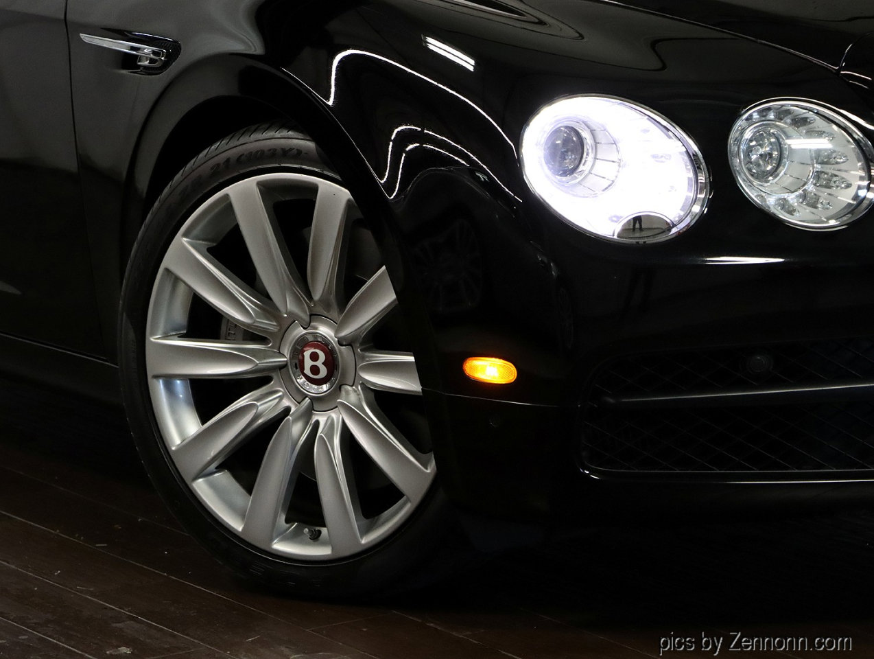 Used 2018 Bentley Flying Spur V8 image 3