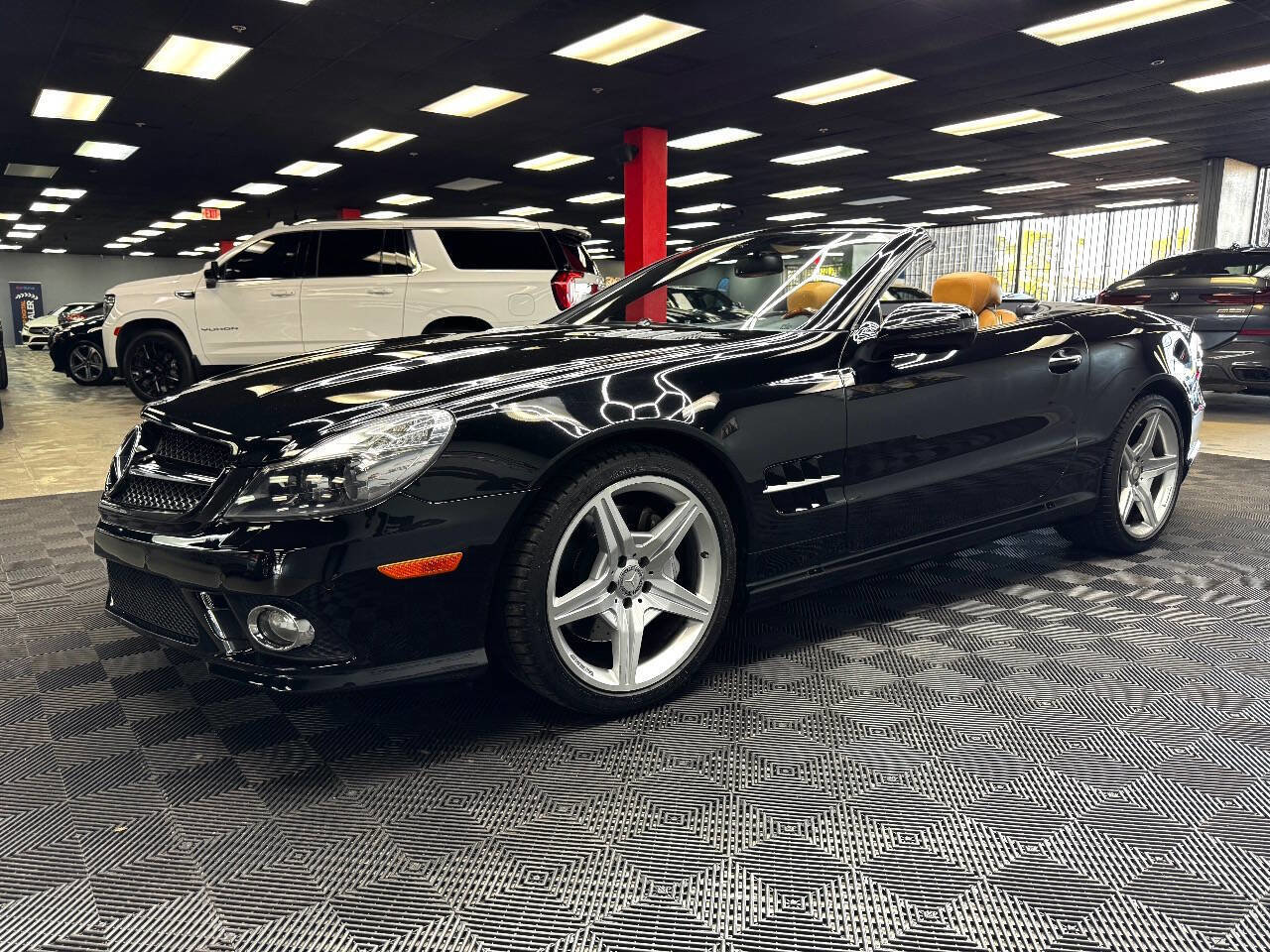 Used 2011 Mercedes-Benz SL 550 image 10
