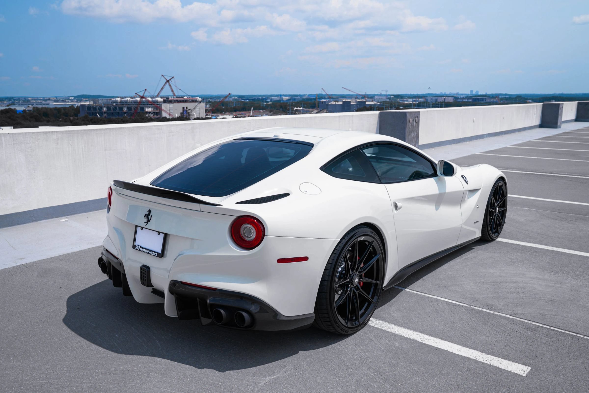 Used 2015 Ferrari F12 Berlinetta RWD image 15