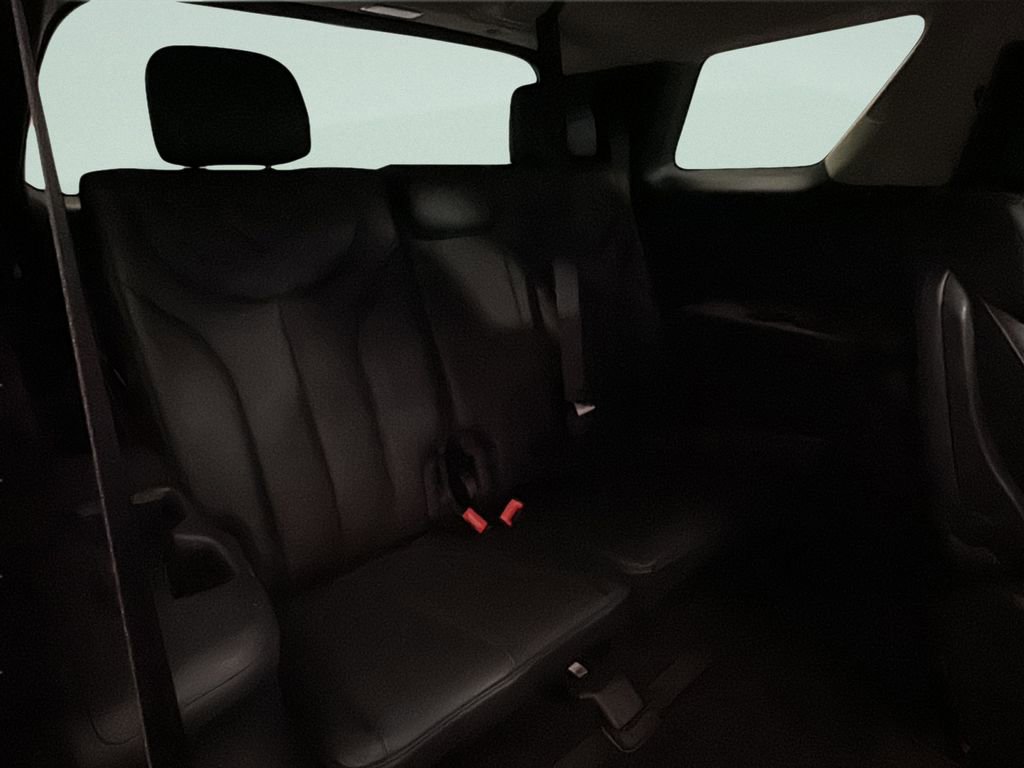 Used 2021 Hyundai Palisade Limited w/ Winter Package image 18