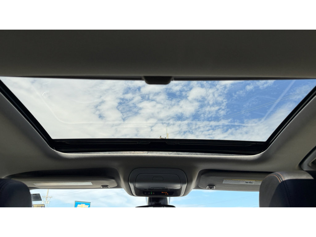 Used 2023 GMC Acadia AT4 w/ Technology Package image 19