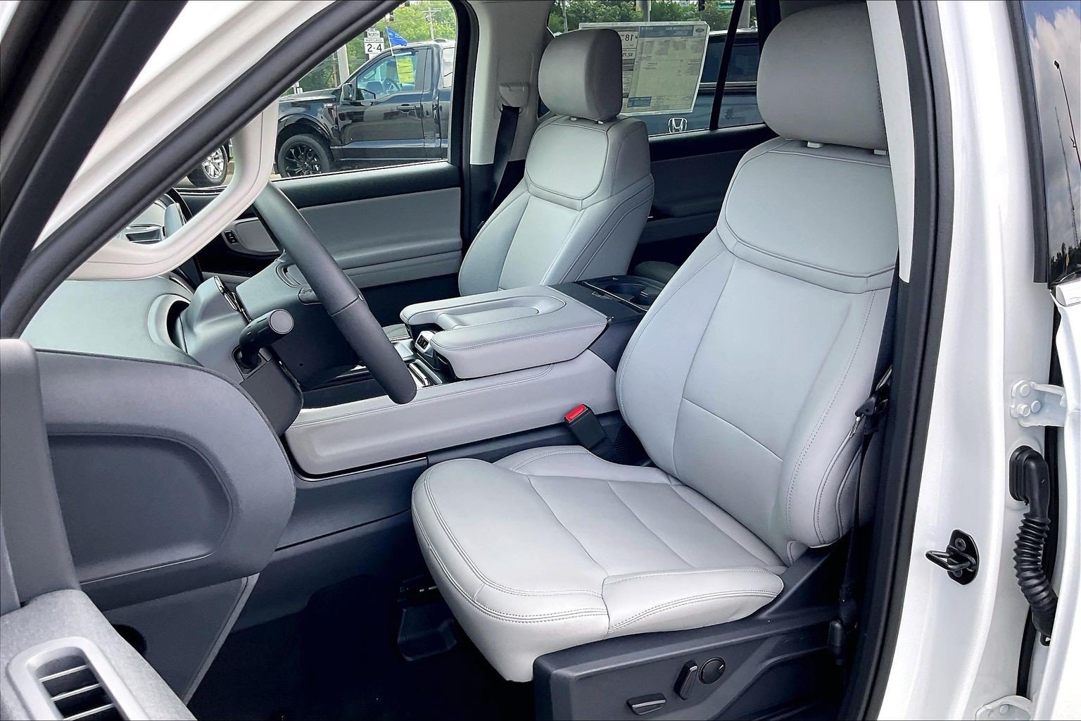 New 2026 Ford Expedition Max Active AWD/4WD image 9