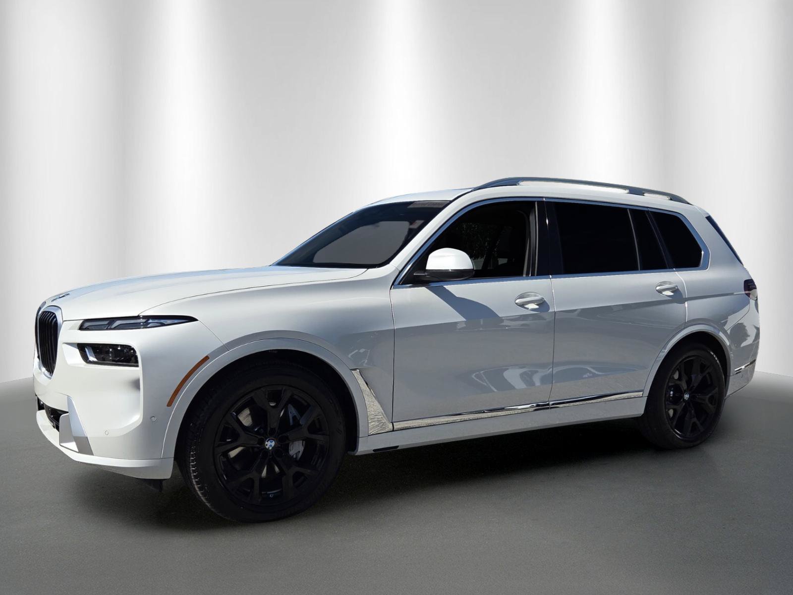 Certified 2026 BMW X7 xDrive40i AWD/4WD image 3