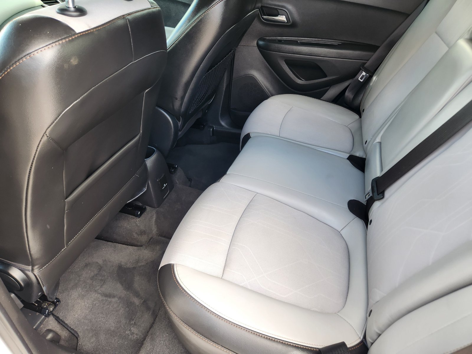 Used 2018 Chevrolet Trax LT w/ LT Convenience Package AWD/4WD image 32