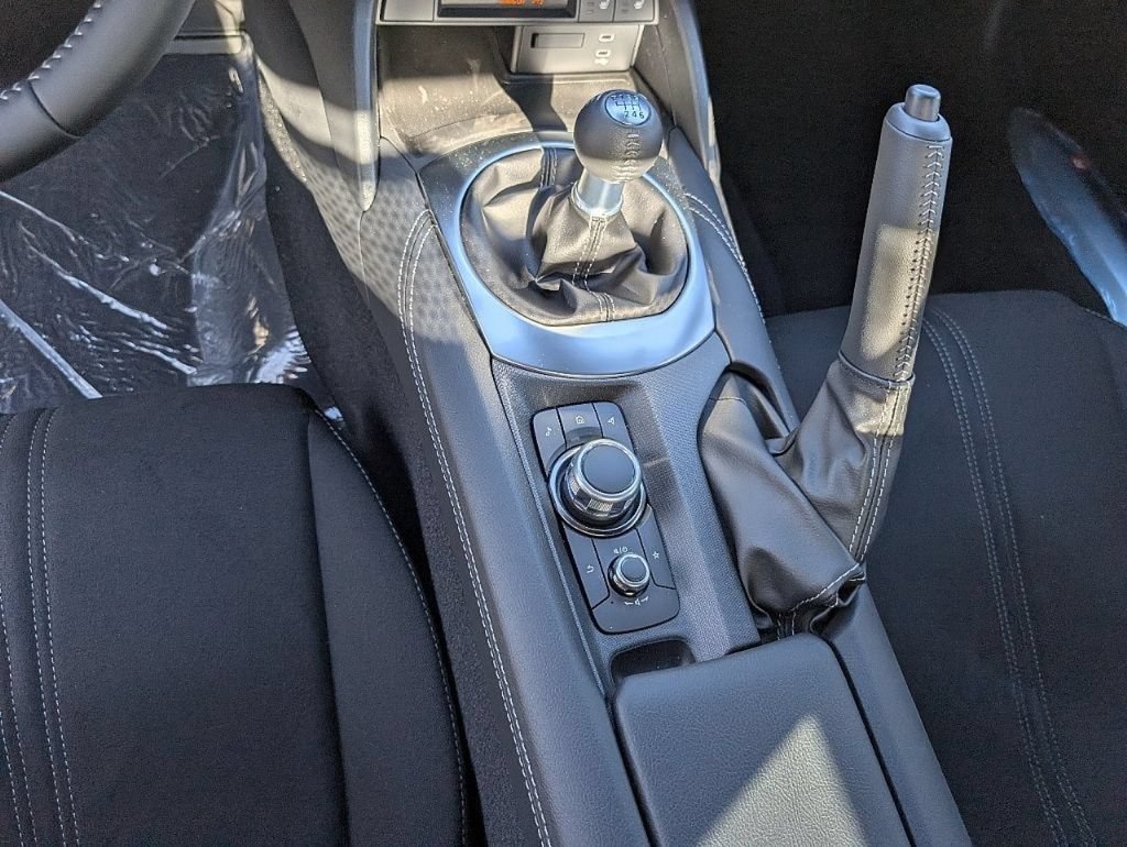 New 2026 MAZDA MX-5 Miata Club w/ Interior Package RWD image 24