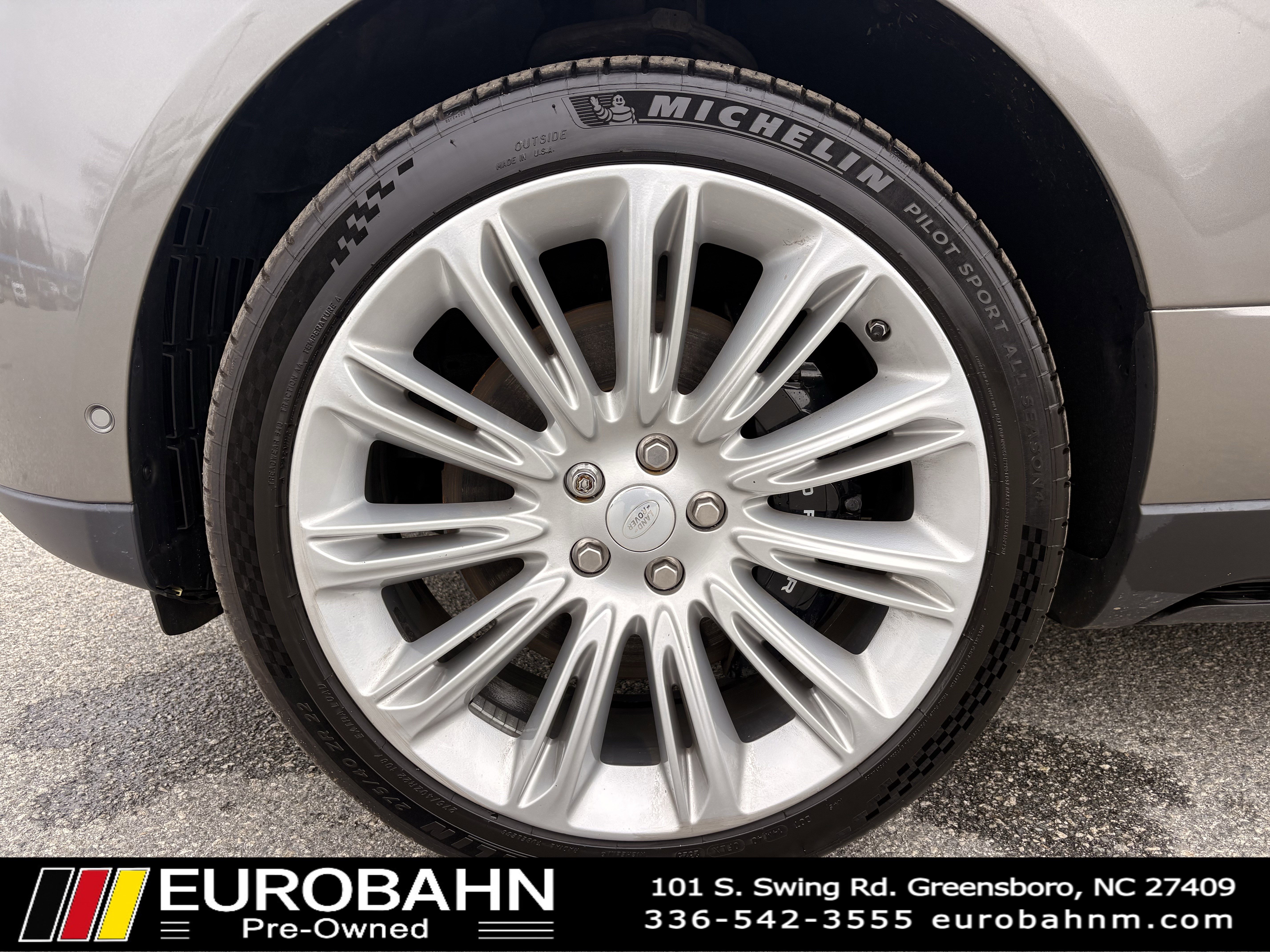 Used 2019 Land Rover Range Rover Long Wheelbase Supercharged image 31