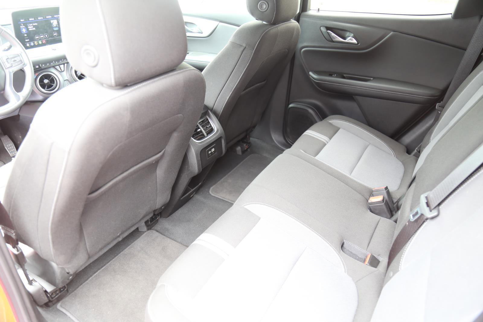 Used 2025 Chevrolet Blazer LT image 17