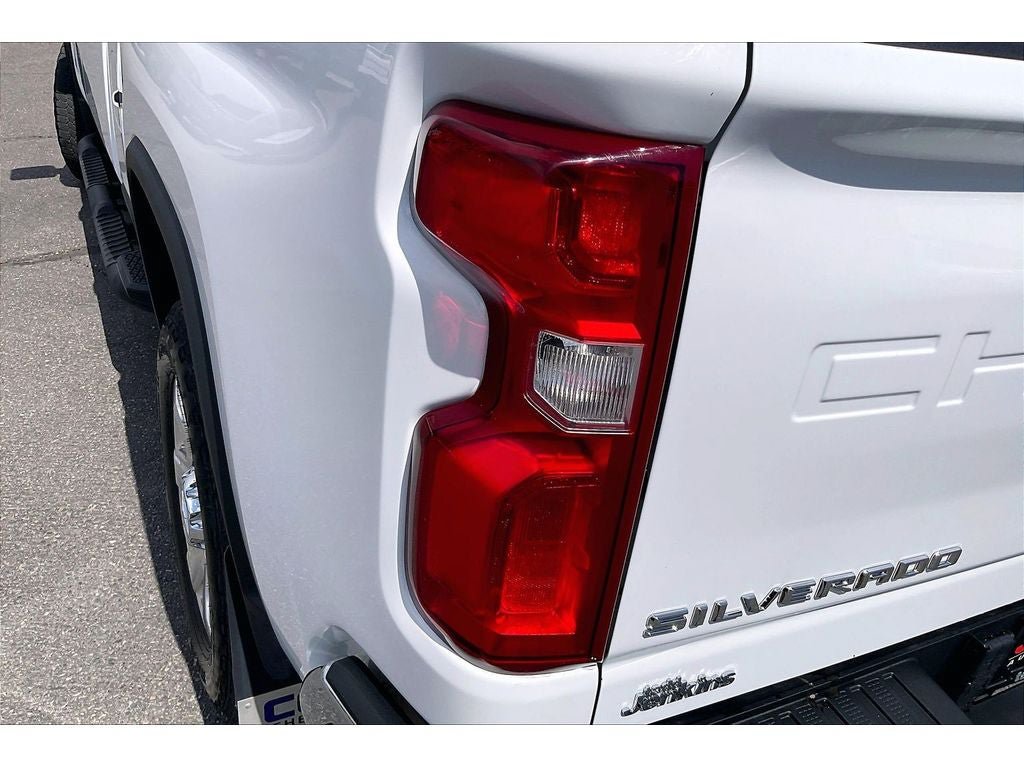 Used 2022 Chevrolet Silverado 3500 LTZ AWD/4WD image 30
