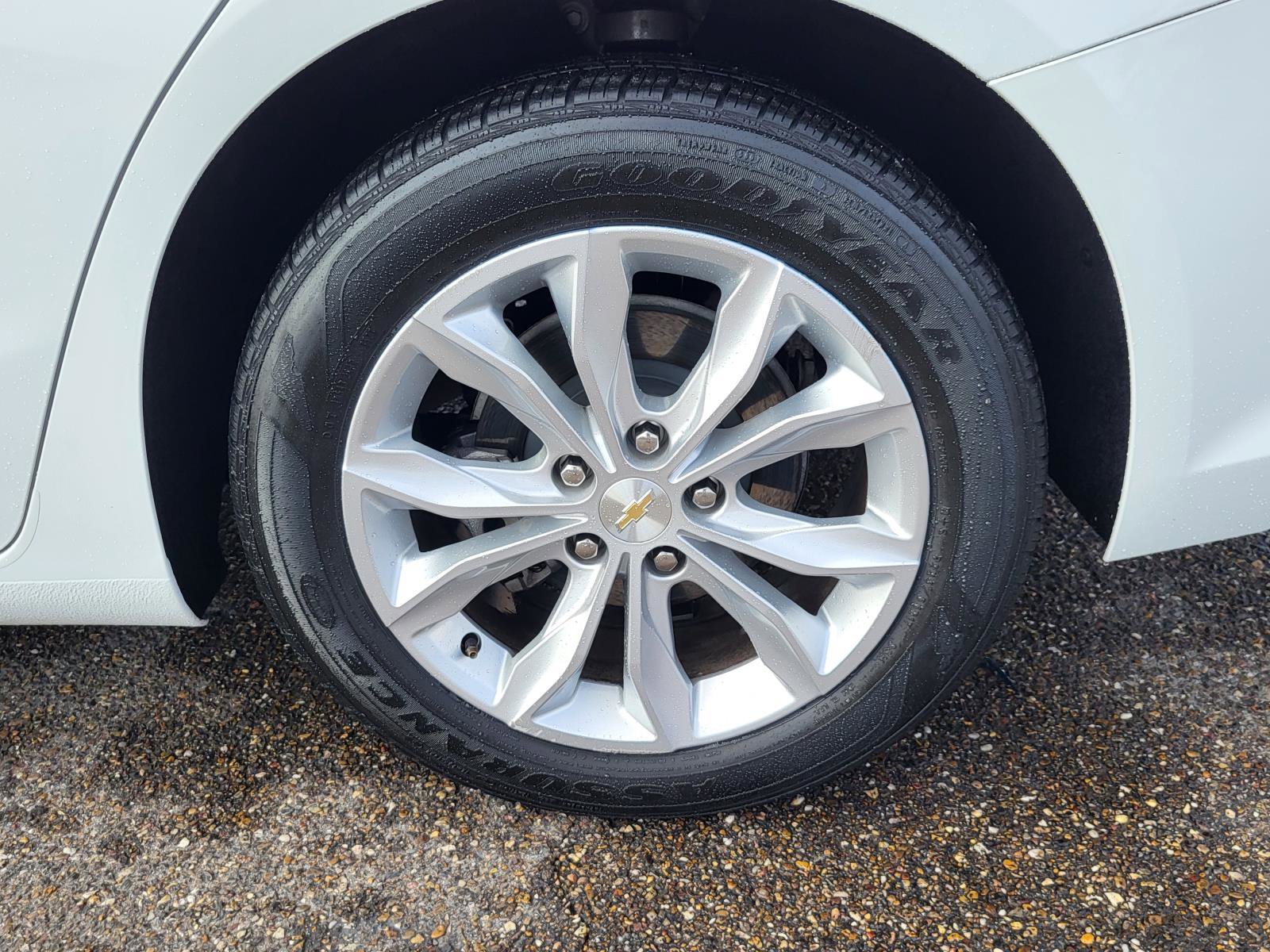 Used 2024 Chevrolet Malibu LT image 30