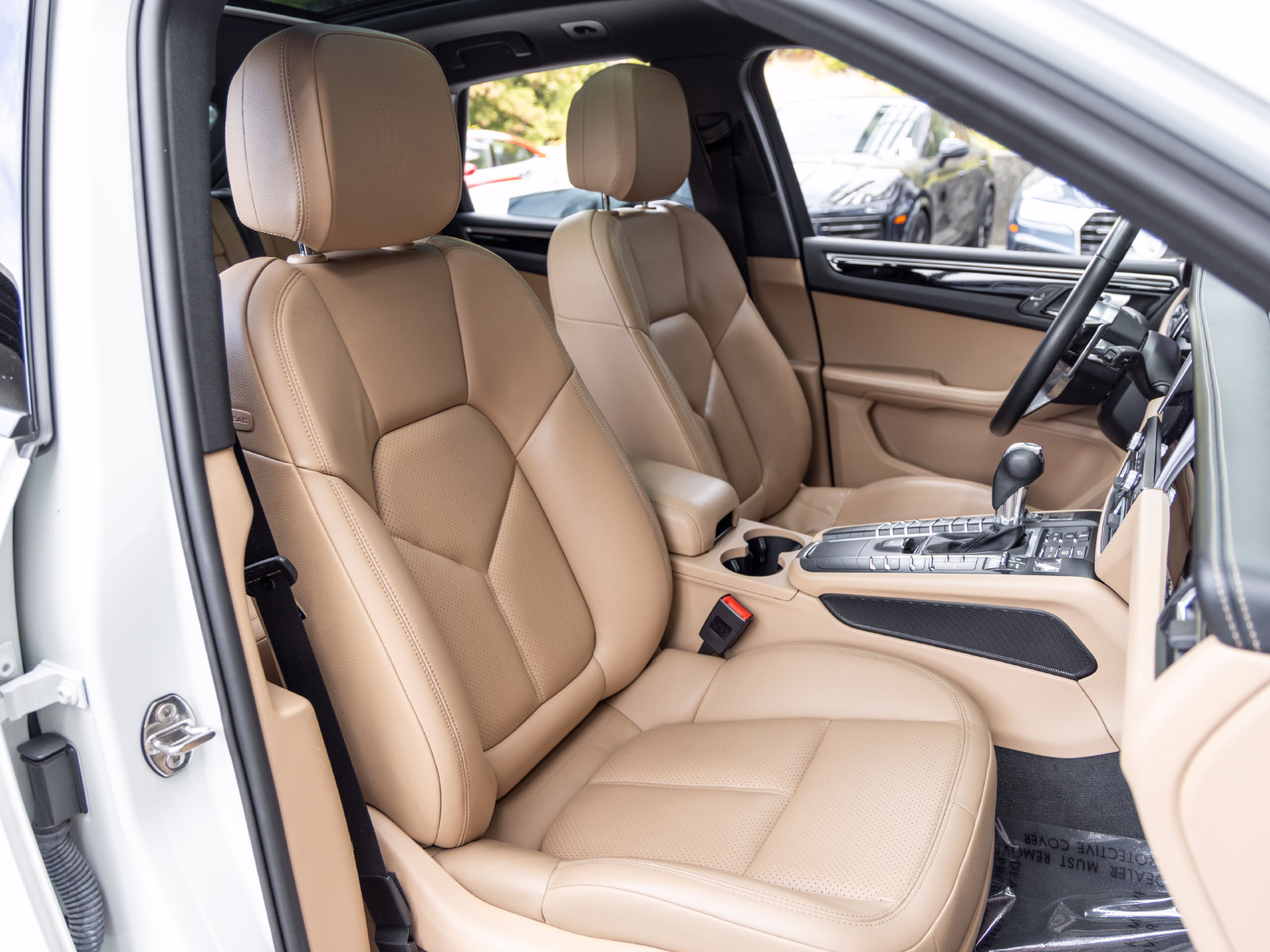 Certified 2021 Porsche Macan AWD/4WD image 68