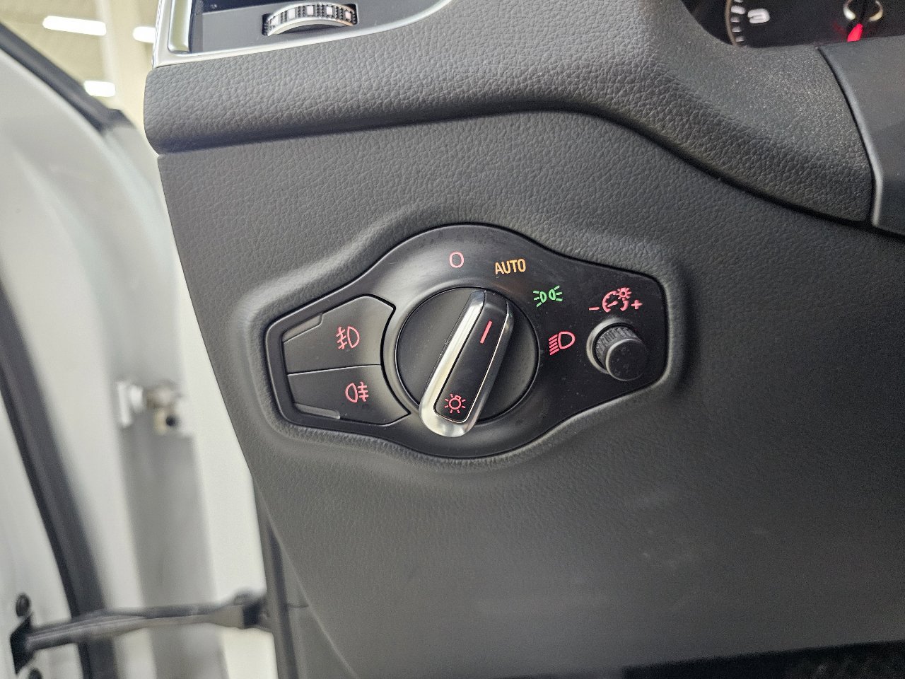 Used 2016 Audi Q5 3.0T Premium Plus w/ Technology Package image 36