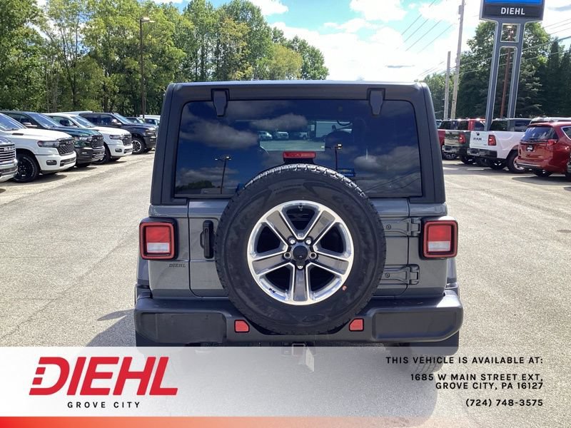 Used 2022 Jeep Wrangler Unlimited Sahara w/ Cold Weather Group AWD/4WD image 6