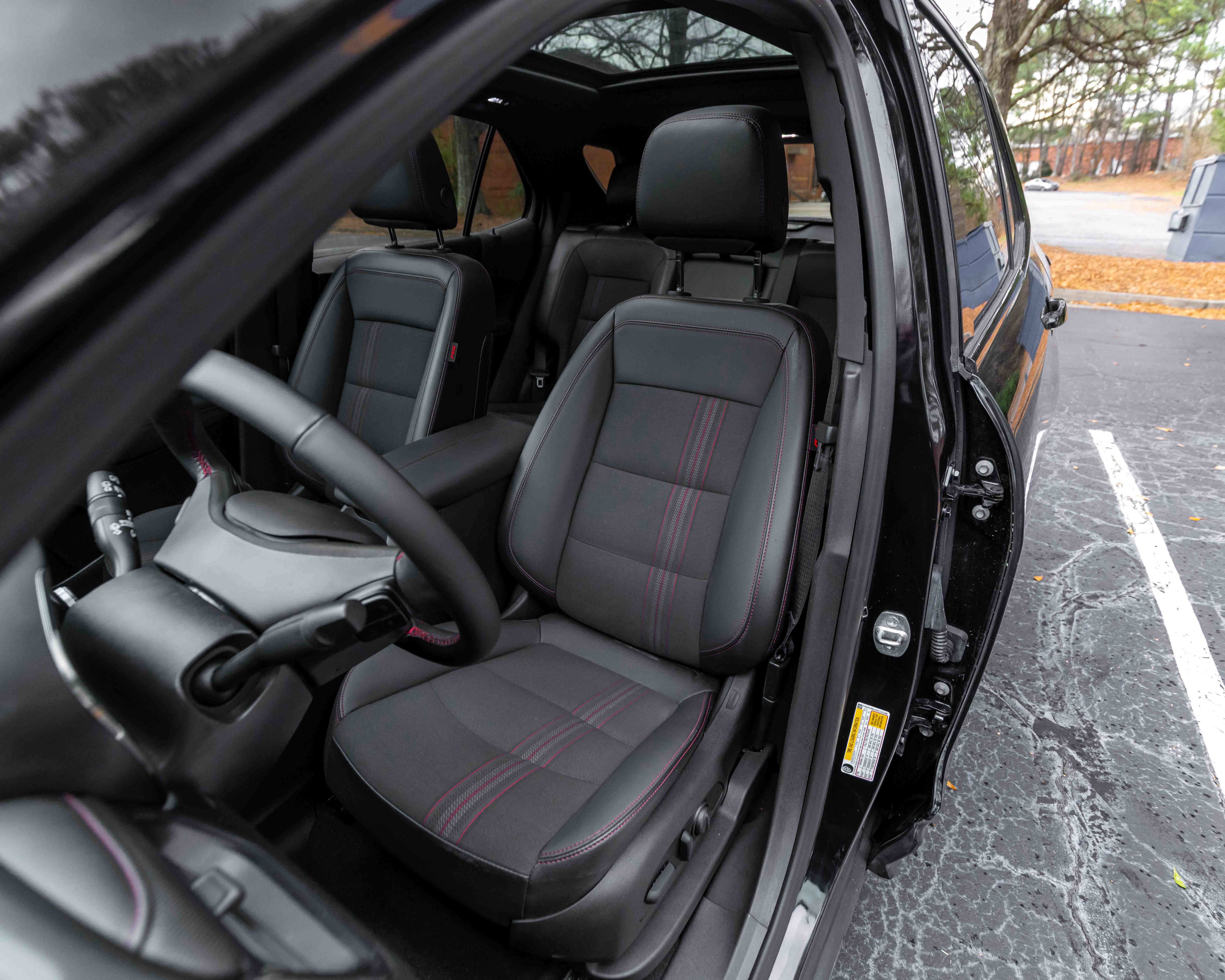 Used 2023 Chevrolet Equinox RS image 13